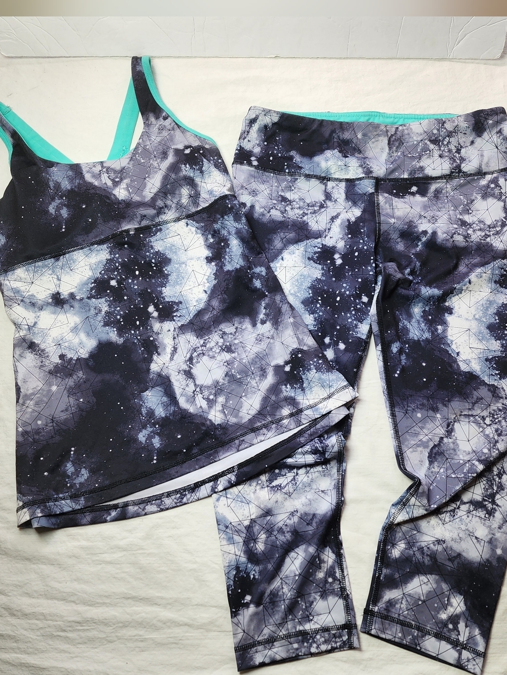 90 Degree By Reflex Galaxy Print Active Tank & Legging Set with Teal Trim Size L
